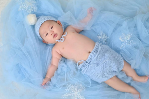 黑龙江宝宝上眼皮肿 黑龙江宝宝上眼皮肿